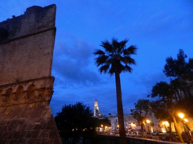 Normanno-svevo castello night 1