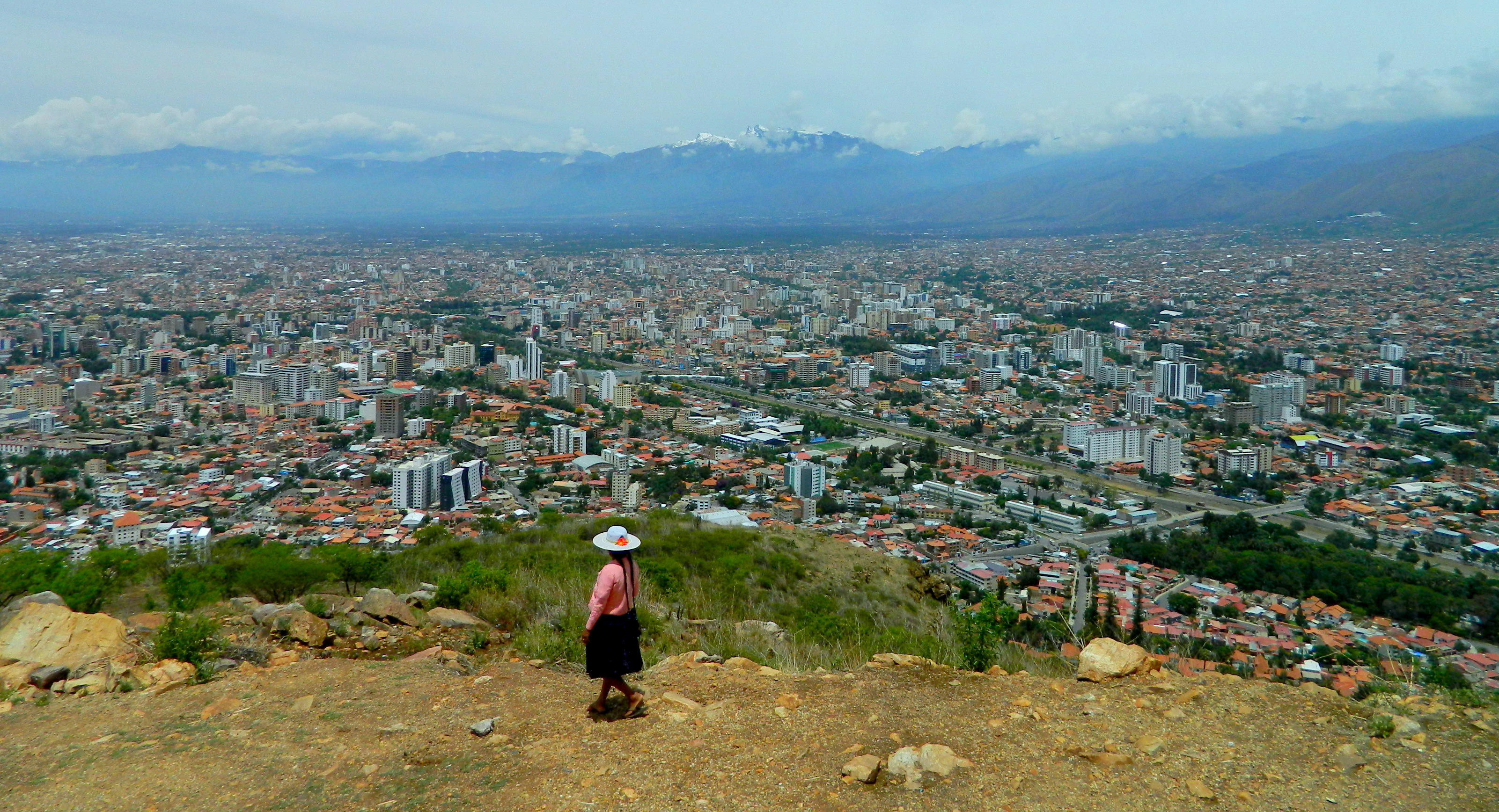 panorama snow lady with hat.JPG