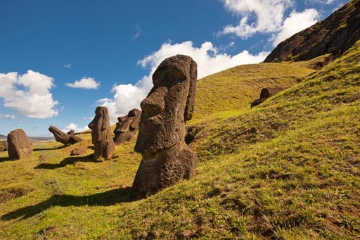 moai-easter-island
