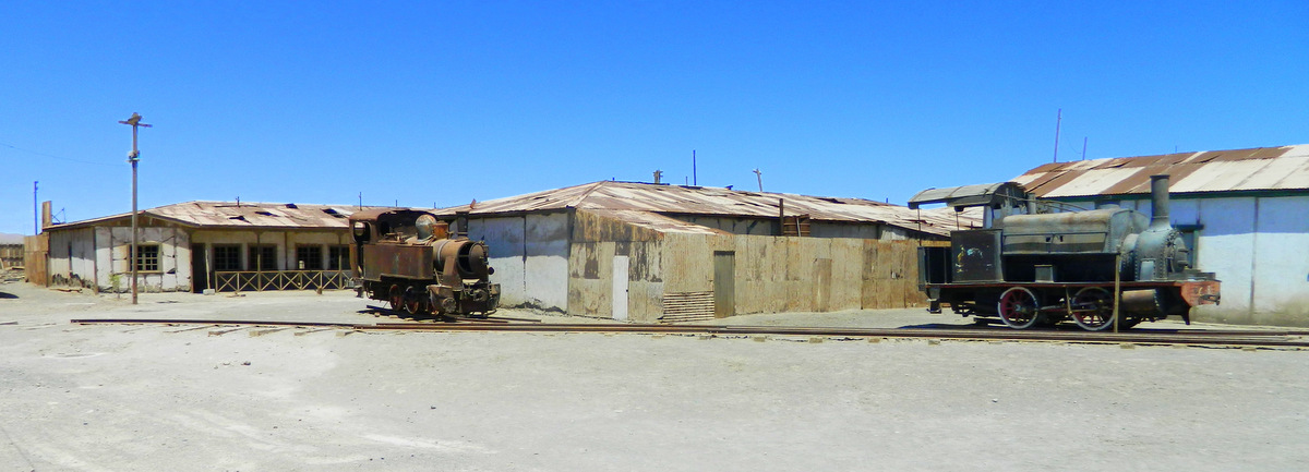 trains in Humberstone.JPG