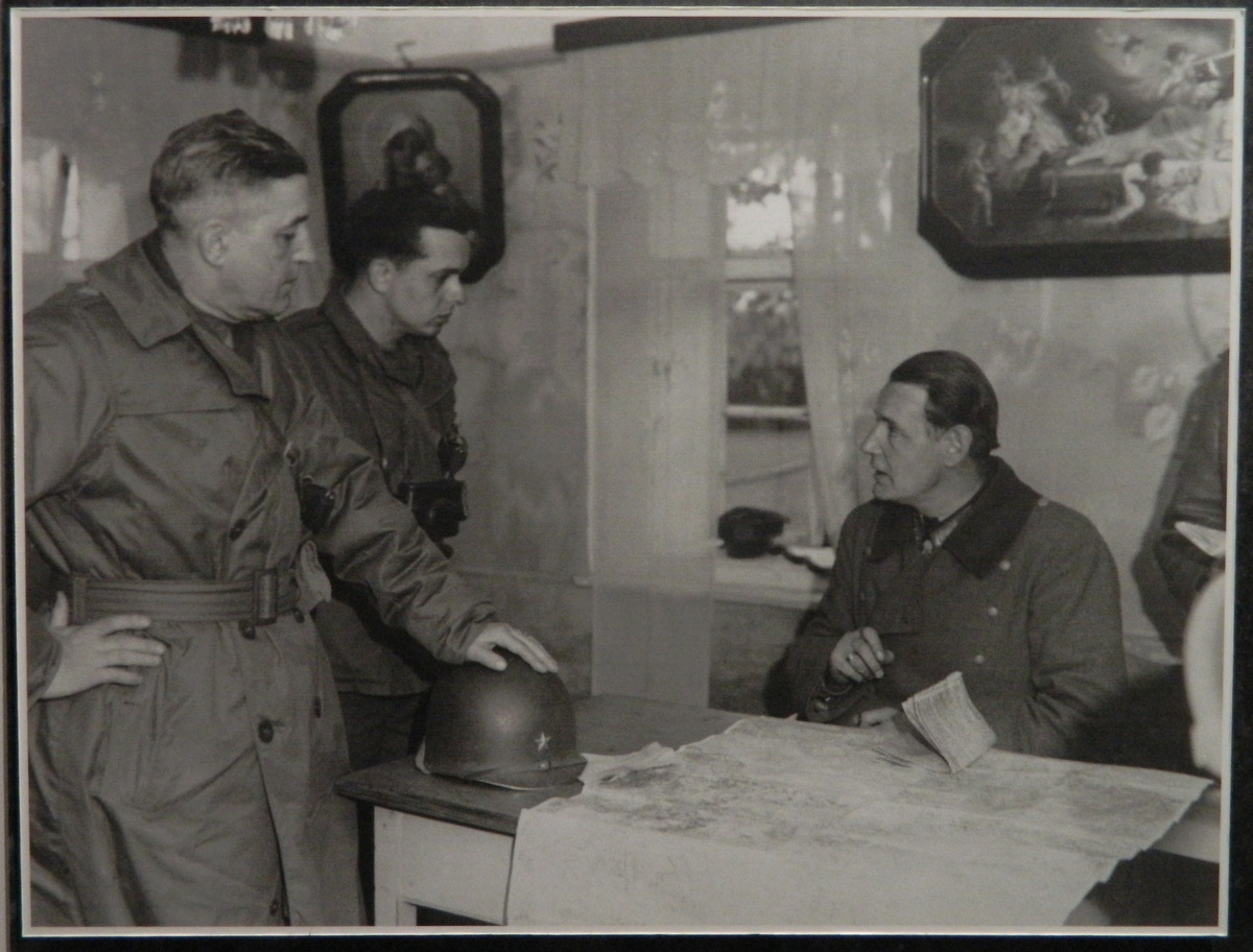 Kapitulation 11 Panzerdivision.JPG