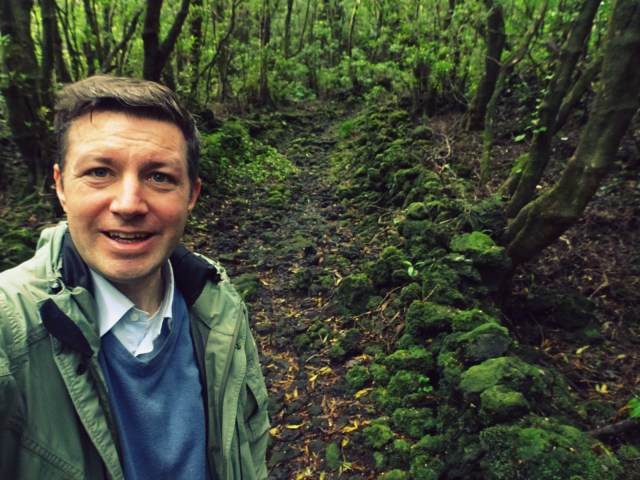 Andreas Moser walking top Pico