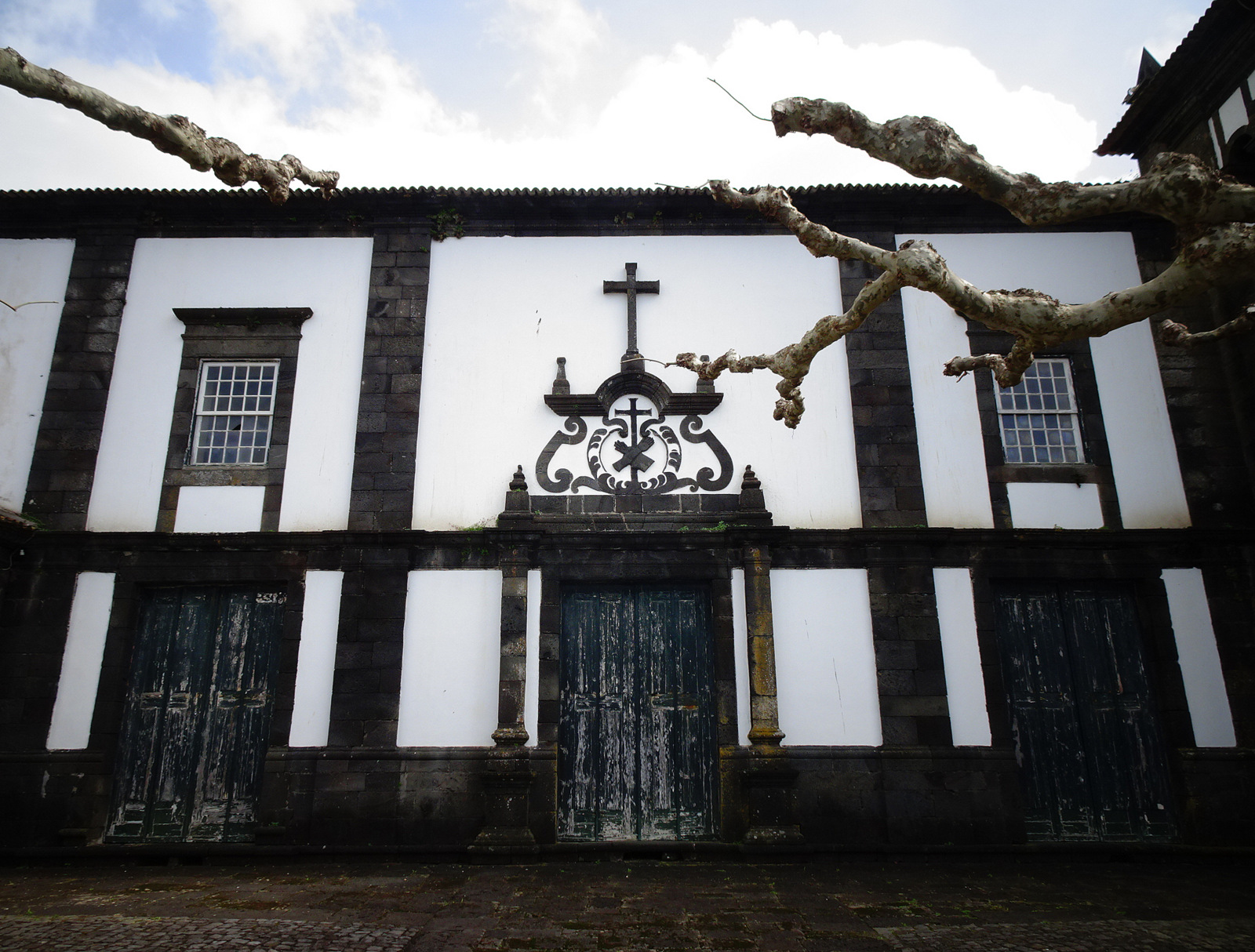 Lajes monastery