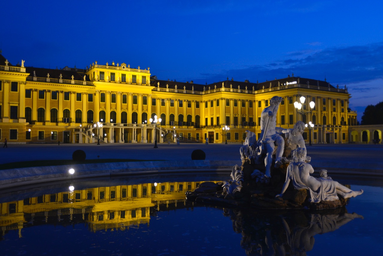 Schönbrunn abends